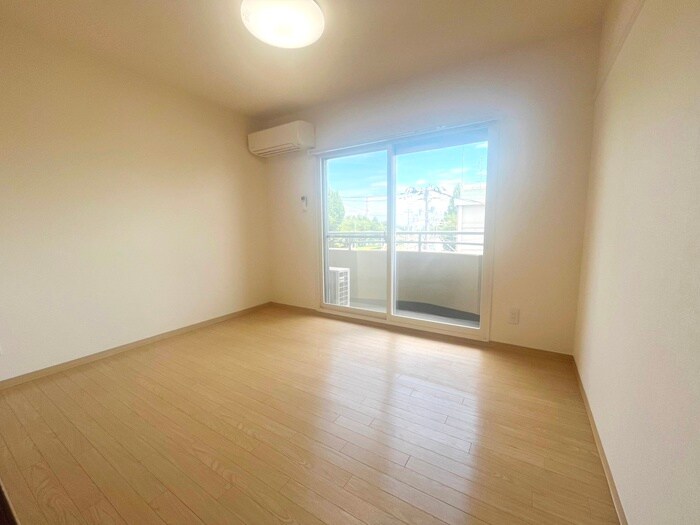 イ－グルハイツ萩野町の物件内観写真