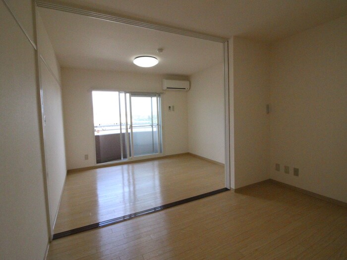 イ－グルハイツ萩野町の物件内観写真