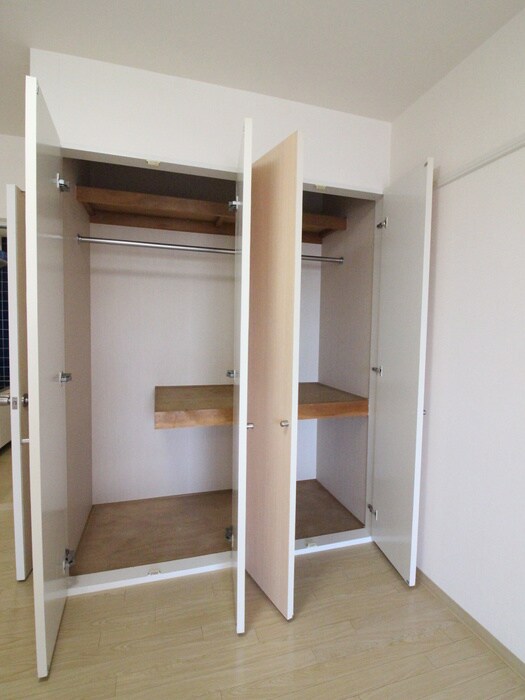 イ－グルハイツ萩野町の物件内観写真