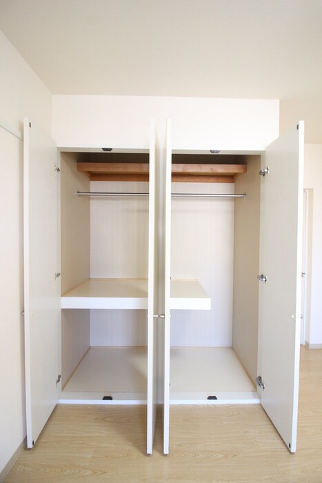 イ－グルハイツ萩野町の物件内観写真