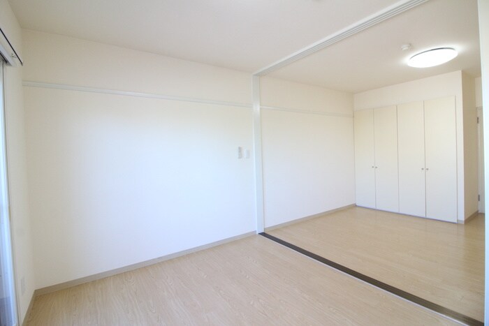 イ－グルハイツ萩野町の物件内観写真