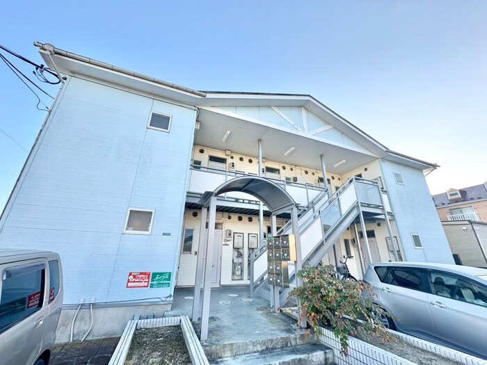 ００１０アパ－トの物件外観写真