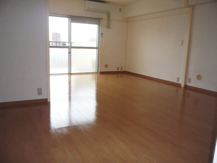 エステマ－ルの物件内観写真