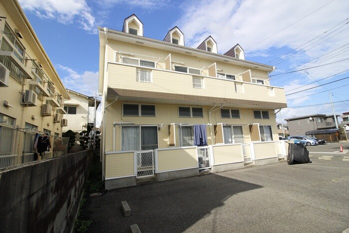 メイプルハイツの物件外観写真