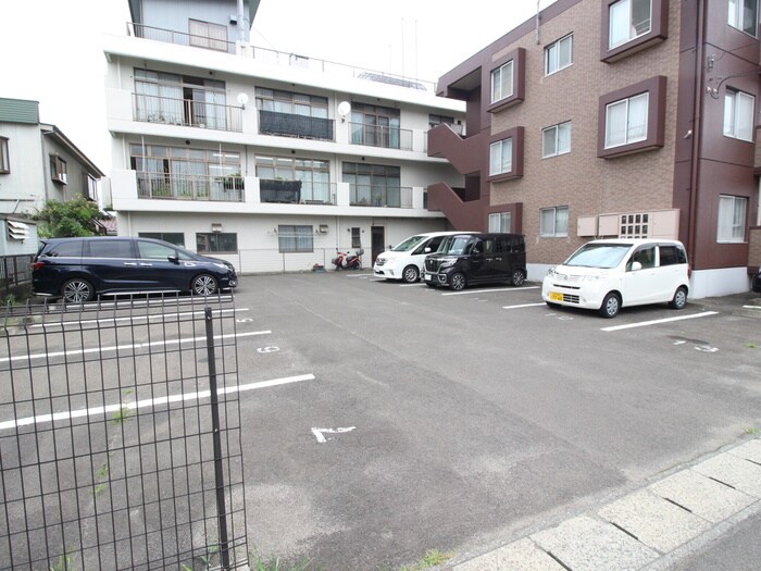 シェ・ブランシュの物件外観写真