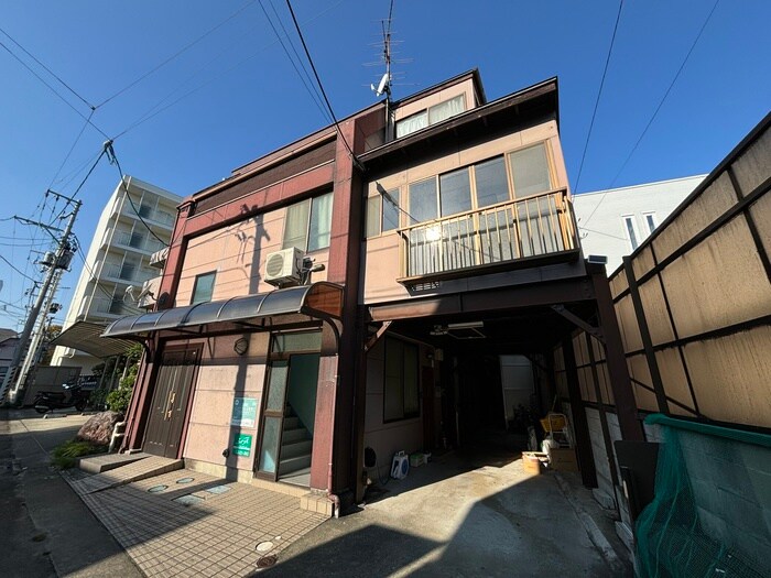 フェイバリットマンション壱番館の物件外観写真