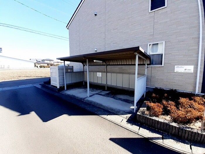 メゾン・グレイスDの物件外観写真