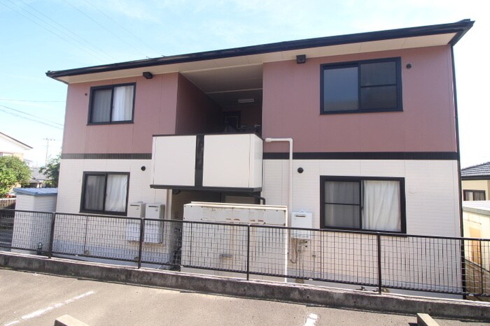 セジュ－ルリベルテＡの物件外観写真