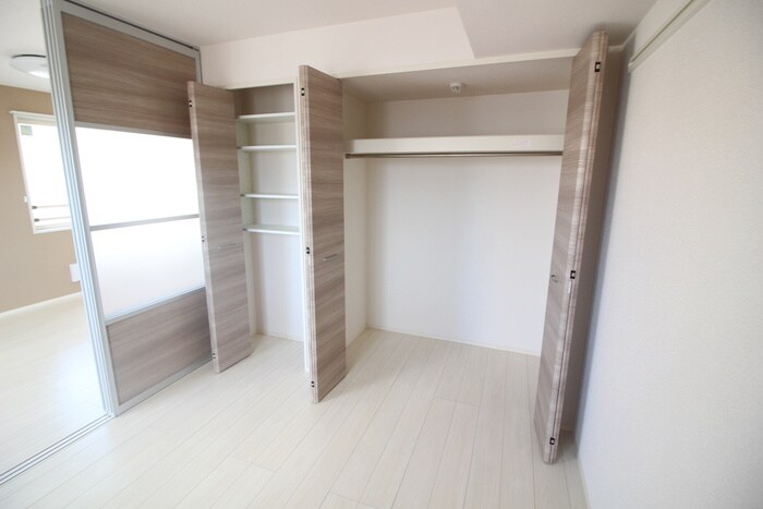 クレストコート岩切の物件内観写真