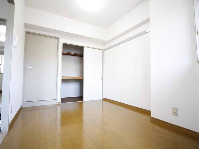 ロイヤルヒルズオガタの物件内観写真