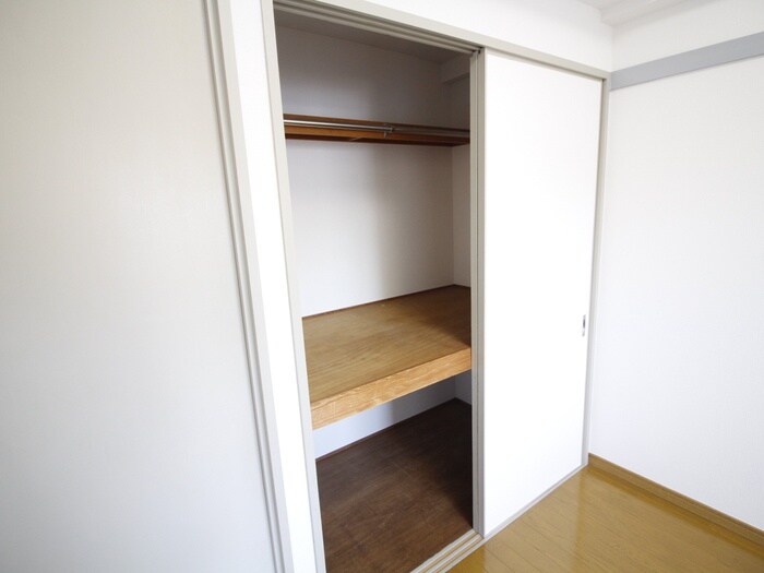 ロイヤルヒルズオガタの物件内観写真