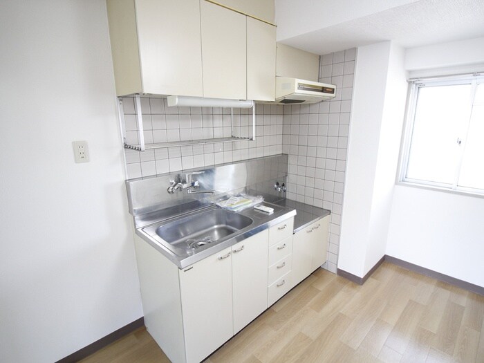 ロイヤルヒルズオガタの物件内観写真