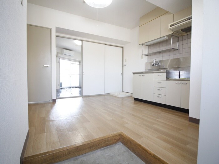 ロイヤルヒルズオガタの物件内観写真