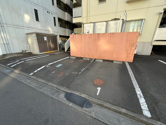 ファミ－ル萩野町の物件外観写真