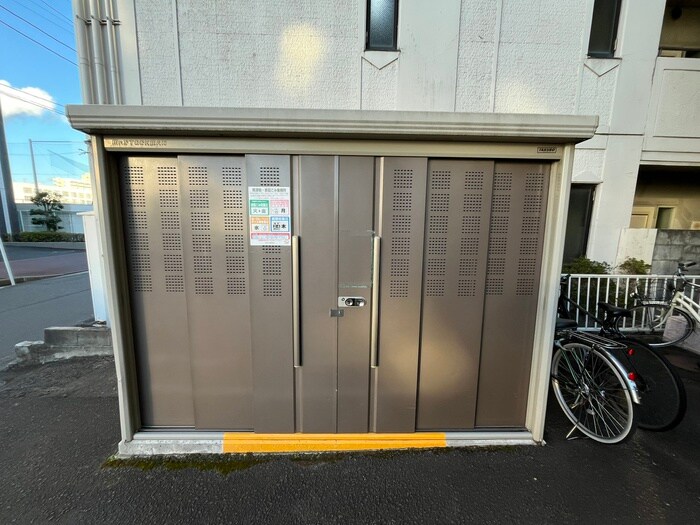 ファミ－ル萩野町の物件外観写真