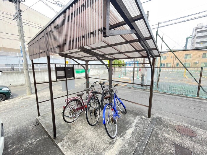 ISﾊｲﾂの物件外観写真