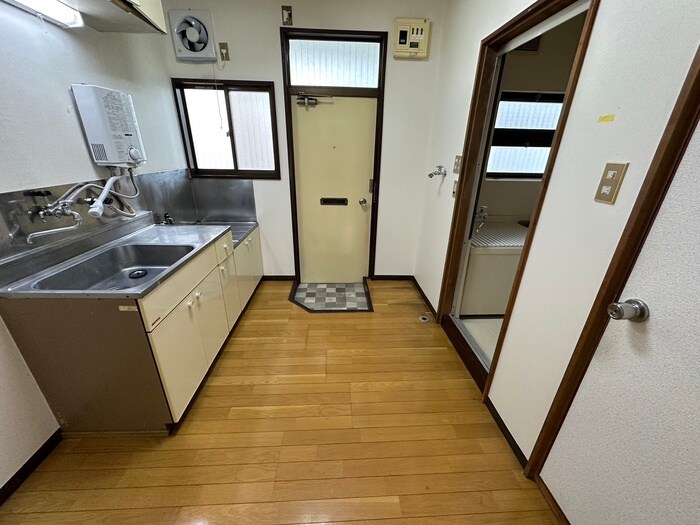 クリスタルＡ棟の物件内観写真