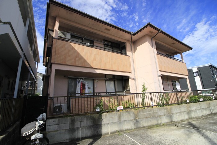 サンプラザ一本杉の物件外観写真