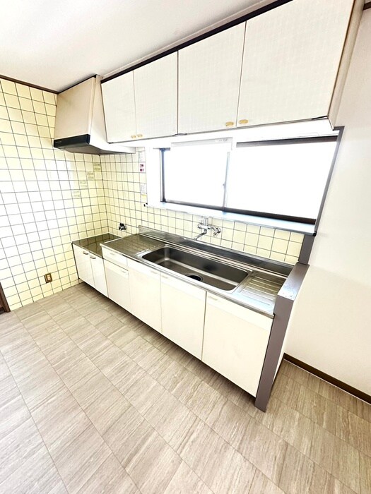 サンプラザ一本杉の物件内観写真