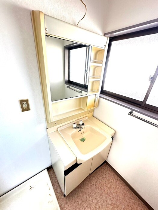 サンプラザ一本杉の物件内観写真