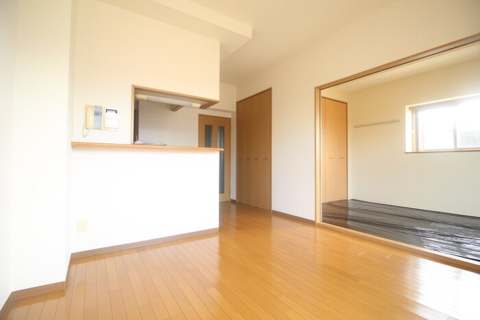 フロ－ラヒルズの物件内観写真