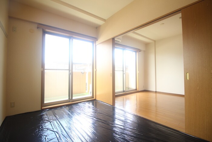 フロ－ラヒルズの物件内観写真