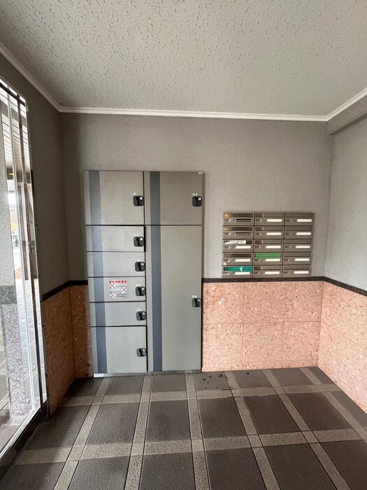 フロ－ラヒルズの物件外観写真