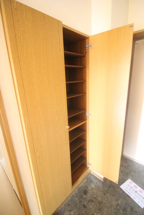 フロ－ラヒルズの物件内観写真