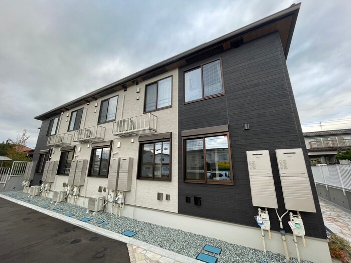 サニーサーガの物件外観写真