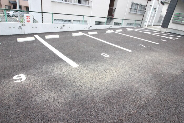 ルミエール荒巻中央の物件外観写真