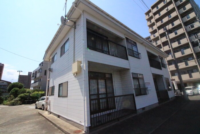 丸菊荘の物件外観写真