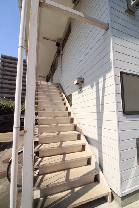 丸菊荘の物件外観写真