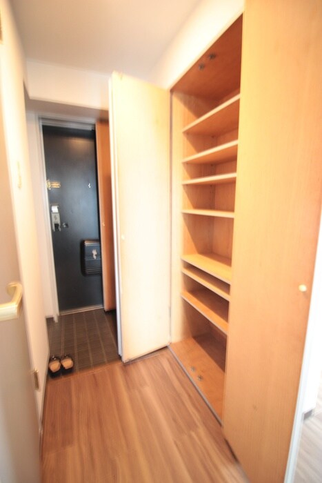 ロイヤルヒルズ柳生１の物件内観写真