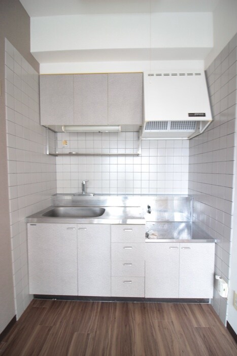 ロイヤルヒルズ柳生１の物件内観写真