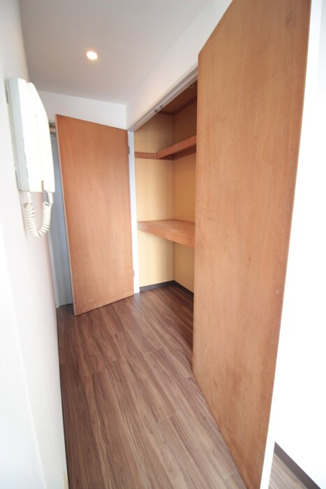 ロイヤルヒルズ柳生１の物件内観写真