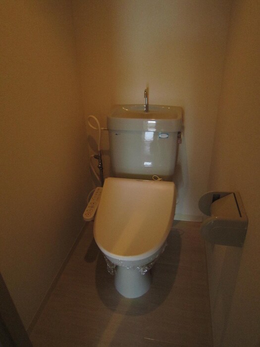 ロイヤルヒルズ柳生２の物件内観写真