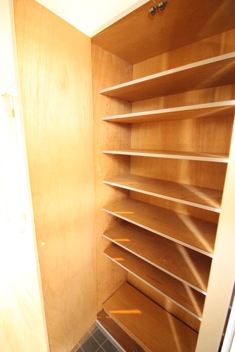 ロイヤルヒルズ柳生２の物件内観写真