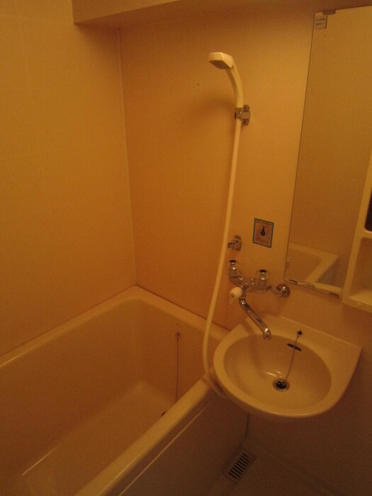 ロイヤルヒルズ柳生２の物件内観写真