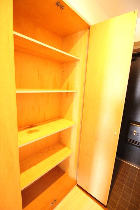 ロイヤルヒルズ柳生２の物件内観写真