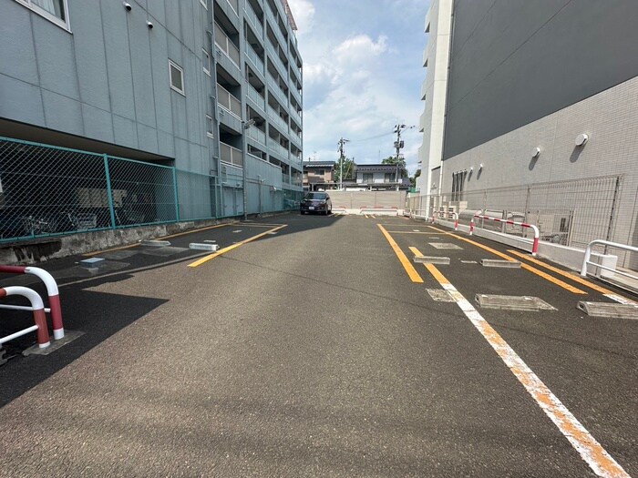 ロイヤルアネックス連坊の物件外観写真