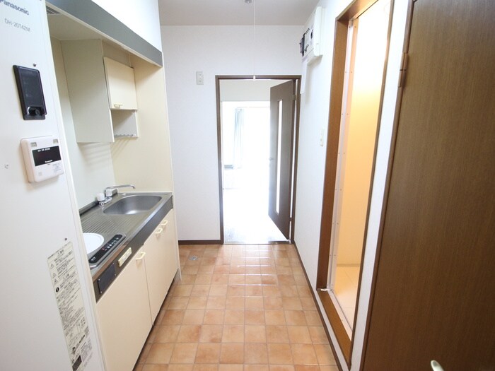 ロイヤルアネックス連坊の物件内観写真