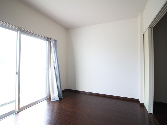 ロイヤルアネックス連坊の物件内観写真