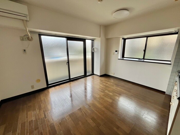 ロイヤルヒルズ台原Ⅰの物件内観写真