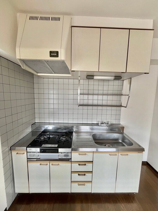 ロイヤルヒルズ台原Ⅰの物件内観写真