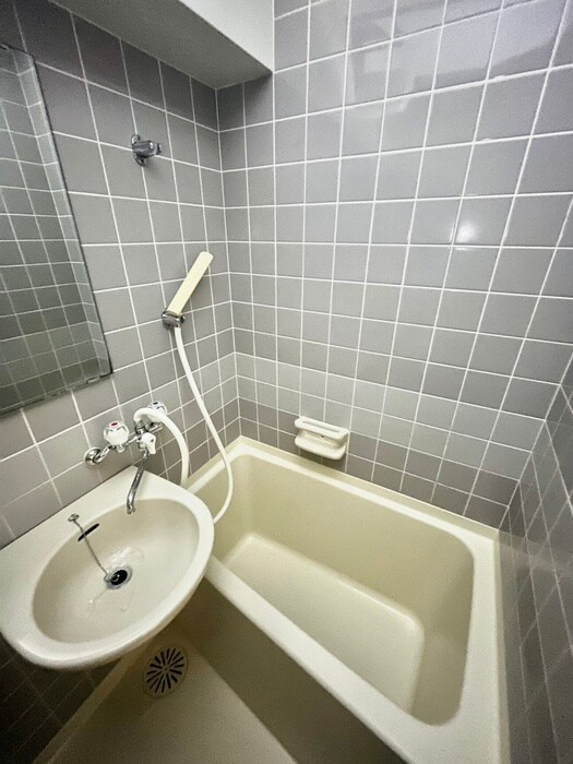 ロイヤルヒルズ台原Ⅰの物件内観写真