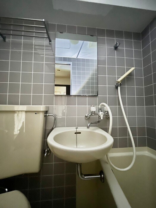 ロイヤルヒルズ台原Ⅰの物件内観写真