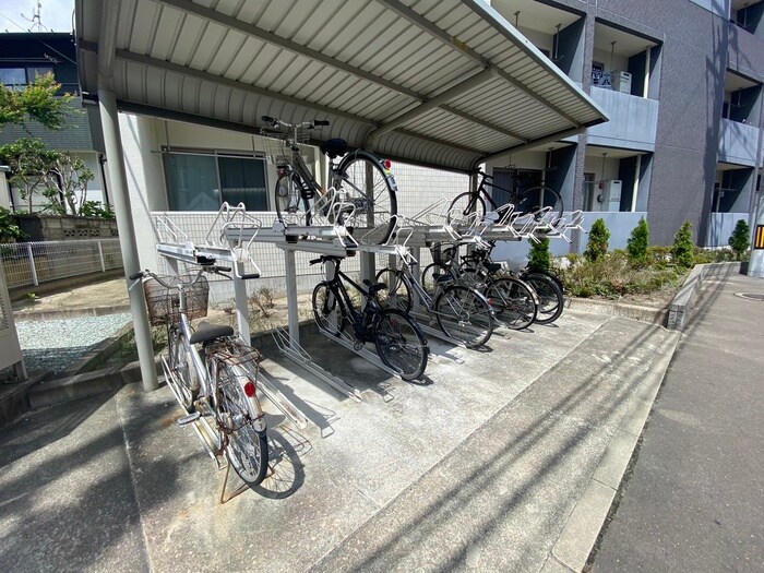 アビタシオン・ボヌールの物件外観写真