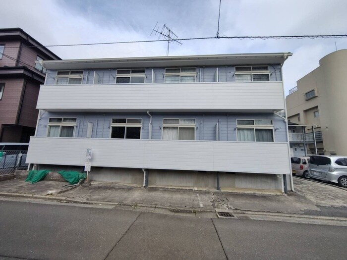 ハイネスＡの物件外観写真