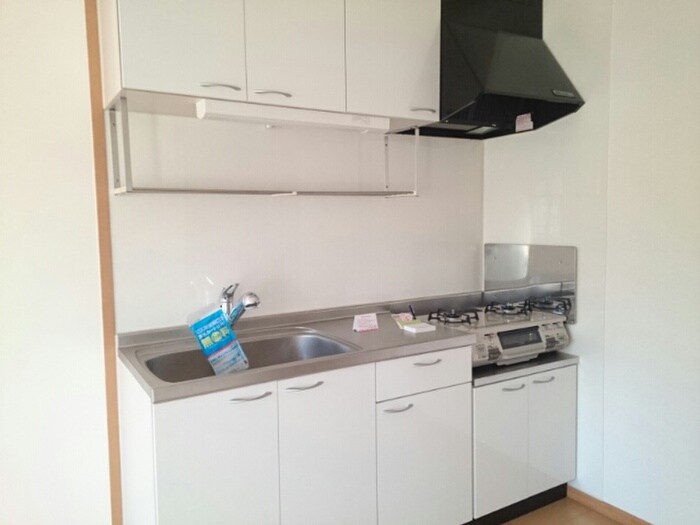 ストロベリーハウスⅡの物件内観写真