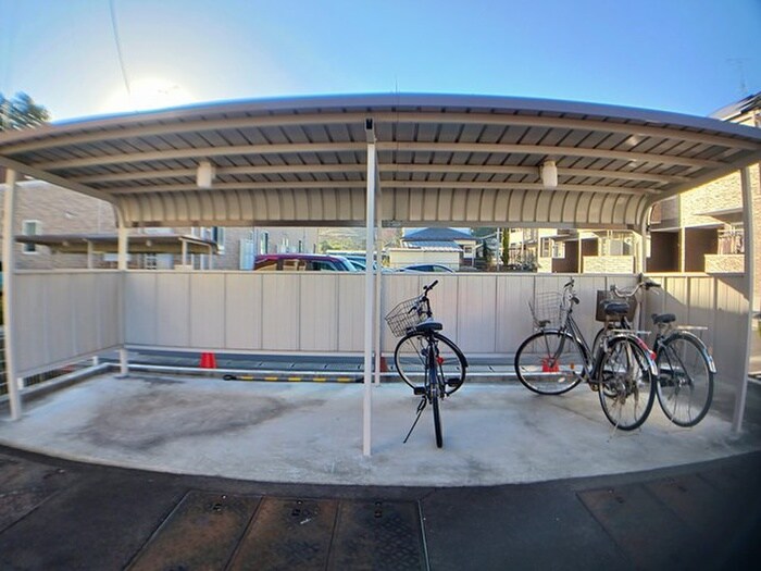 ストロベリーハウスⅡの物件外観写真